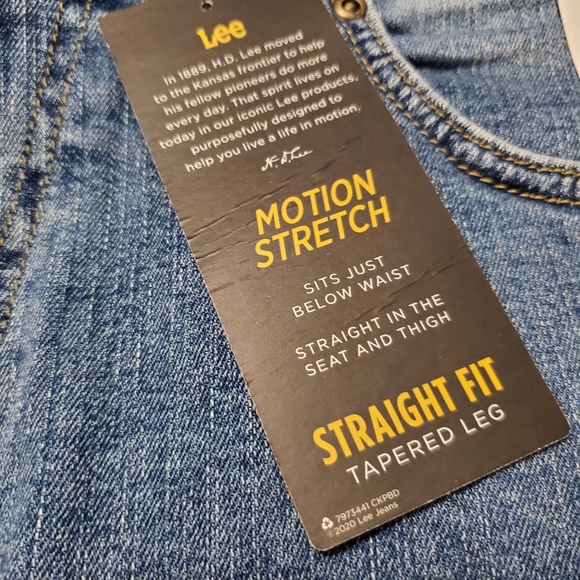 Lee Motion Stretch Straight Fit Tapered Leg Jean - Picture 2 of 11